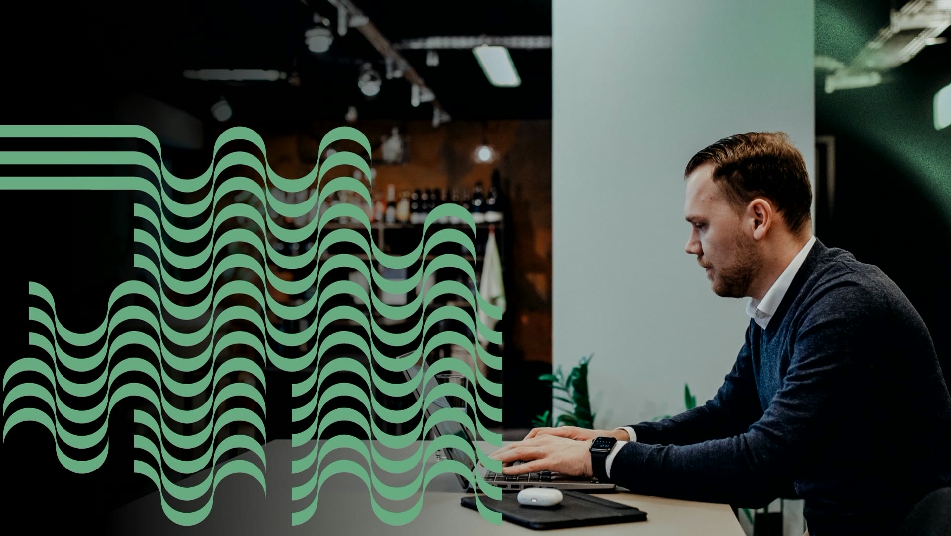 be.care solutions, Keyvisual: Wellenlinien in Mint über dem Arbeitsplatz eines Beraters