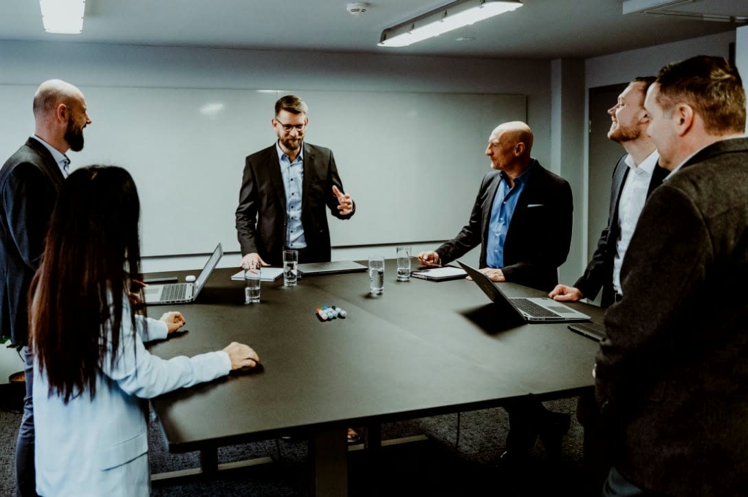 be.care solutions, Besprechung im Konferenzraum