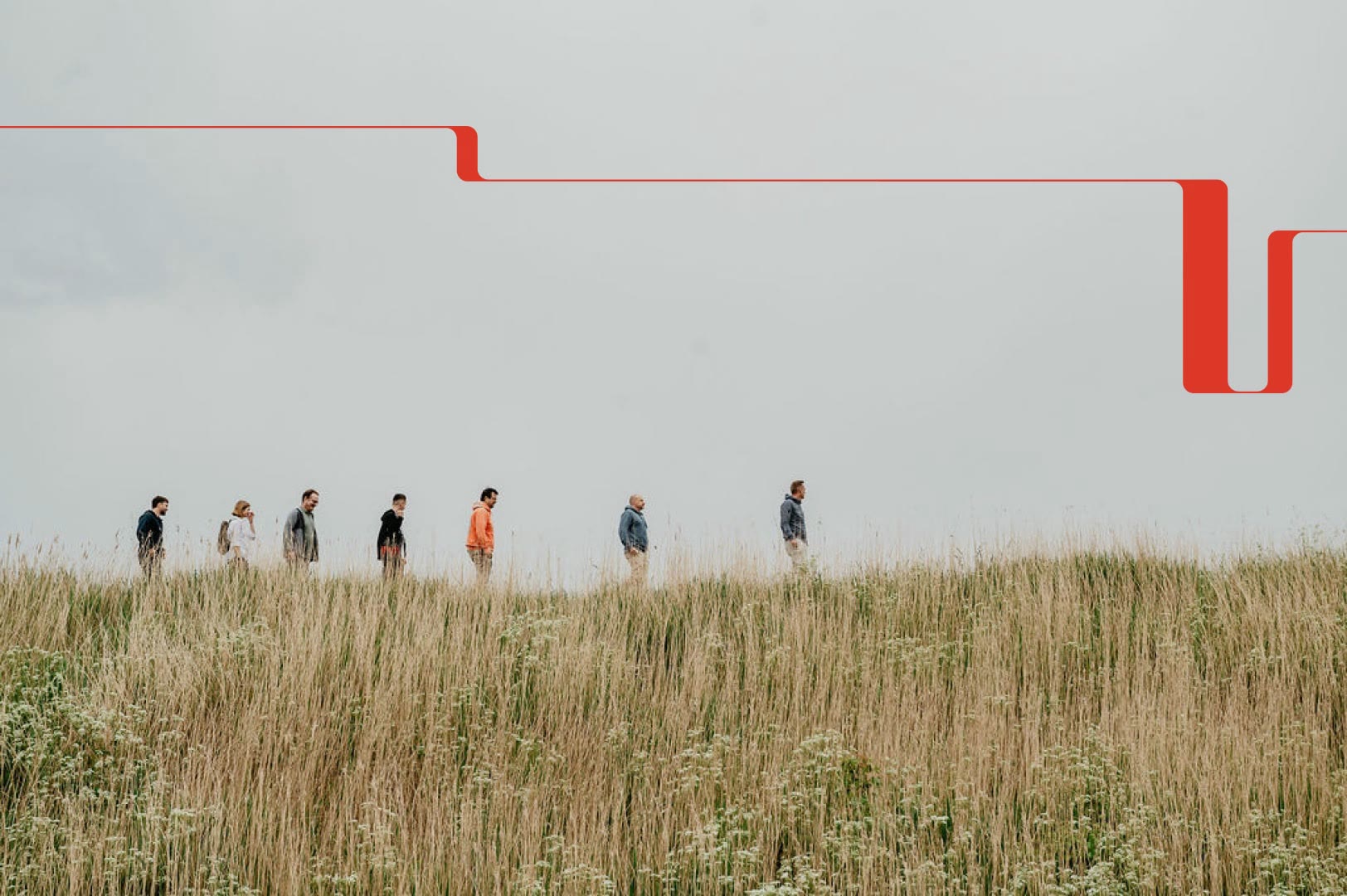Digital2gether, Team in den Dünen mit rotem Faden