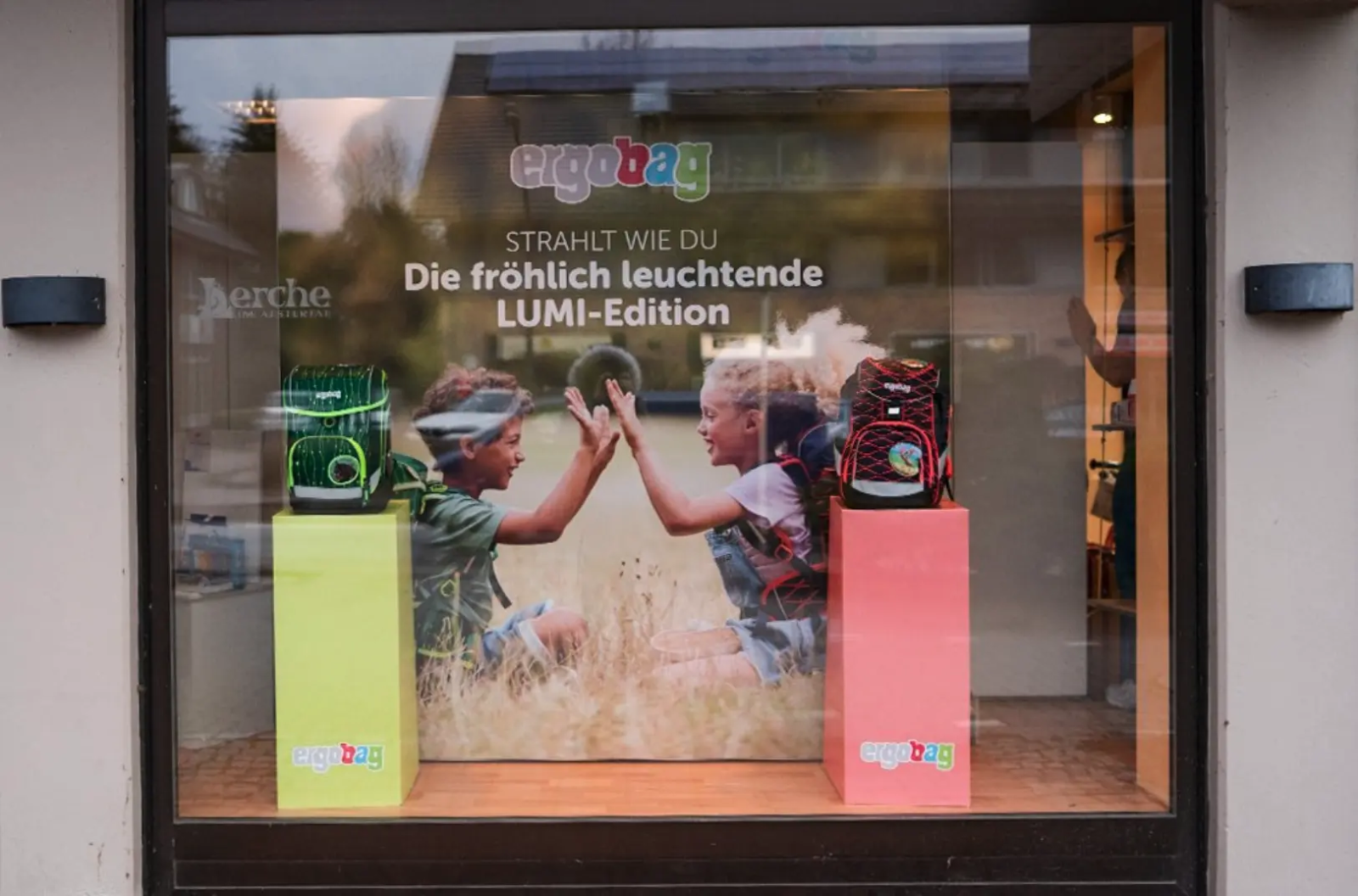 ergobag, Schaufenstergestaltung im Handel