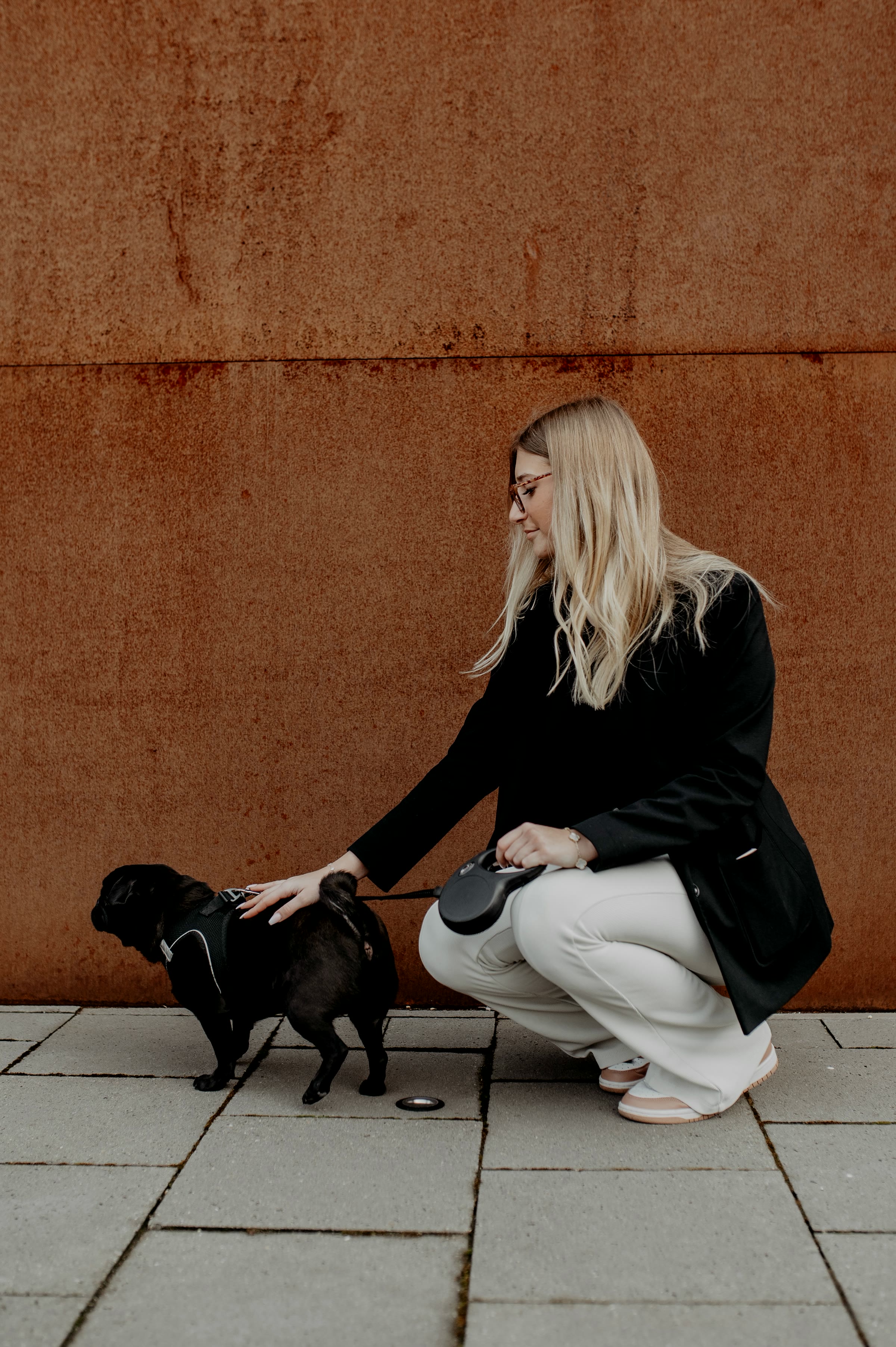 Highr. Kandidatin mit Hund