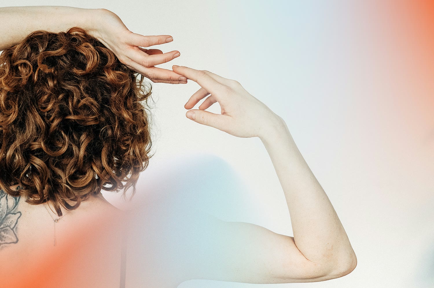 hy, Shooting: Hand auf der Schulter