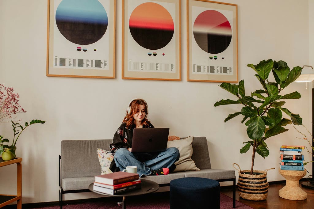 SOLIT Marketing, Arbeiten auf dem Sofa