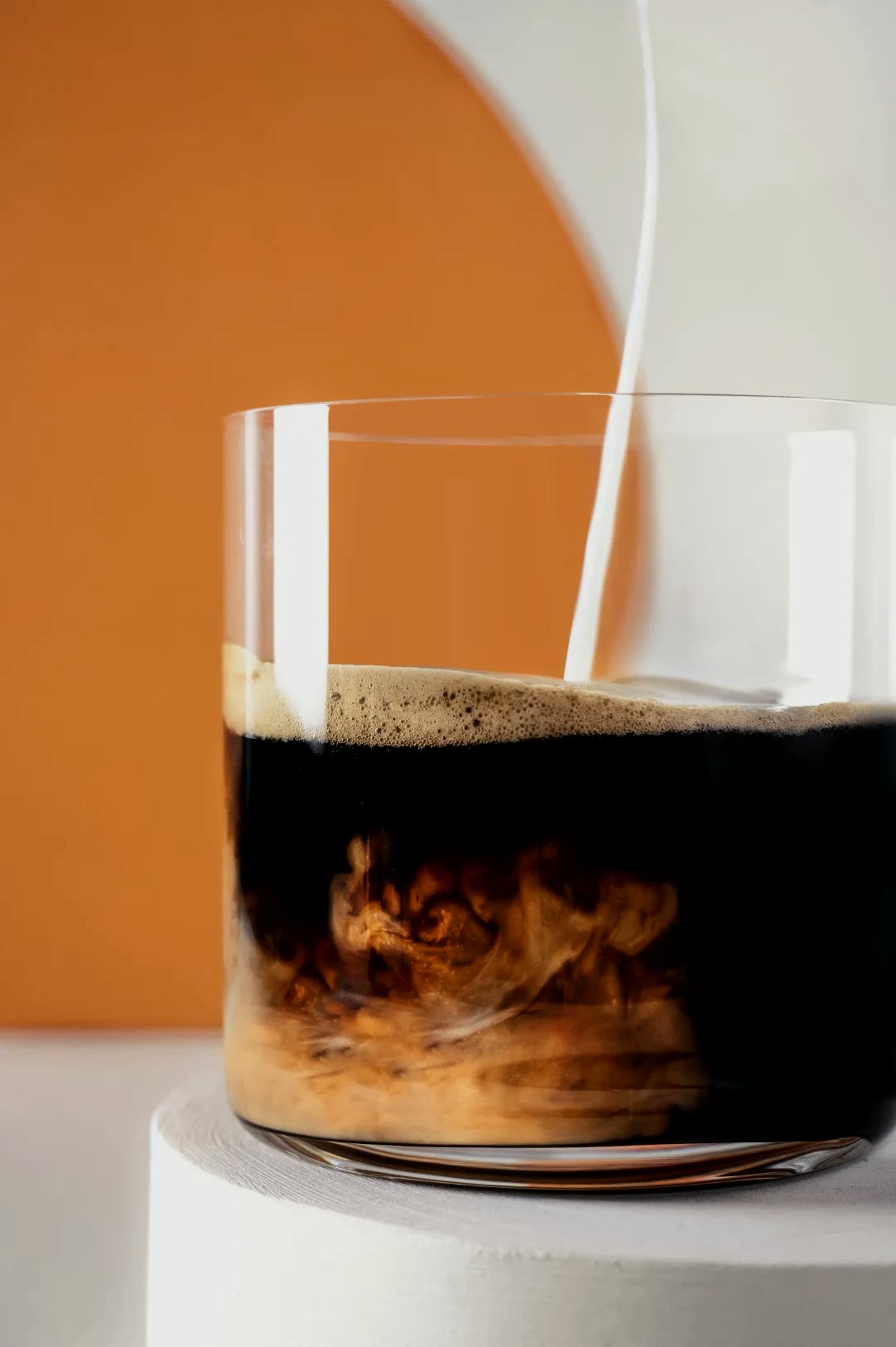 the moc, Milch fließt in Cold Brew