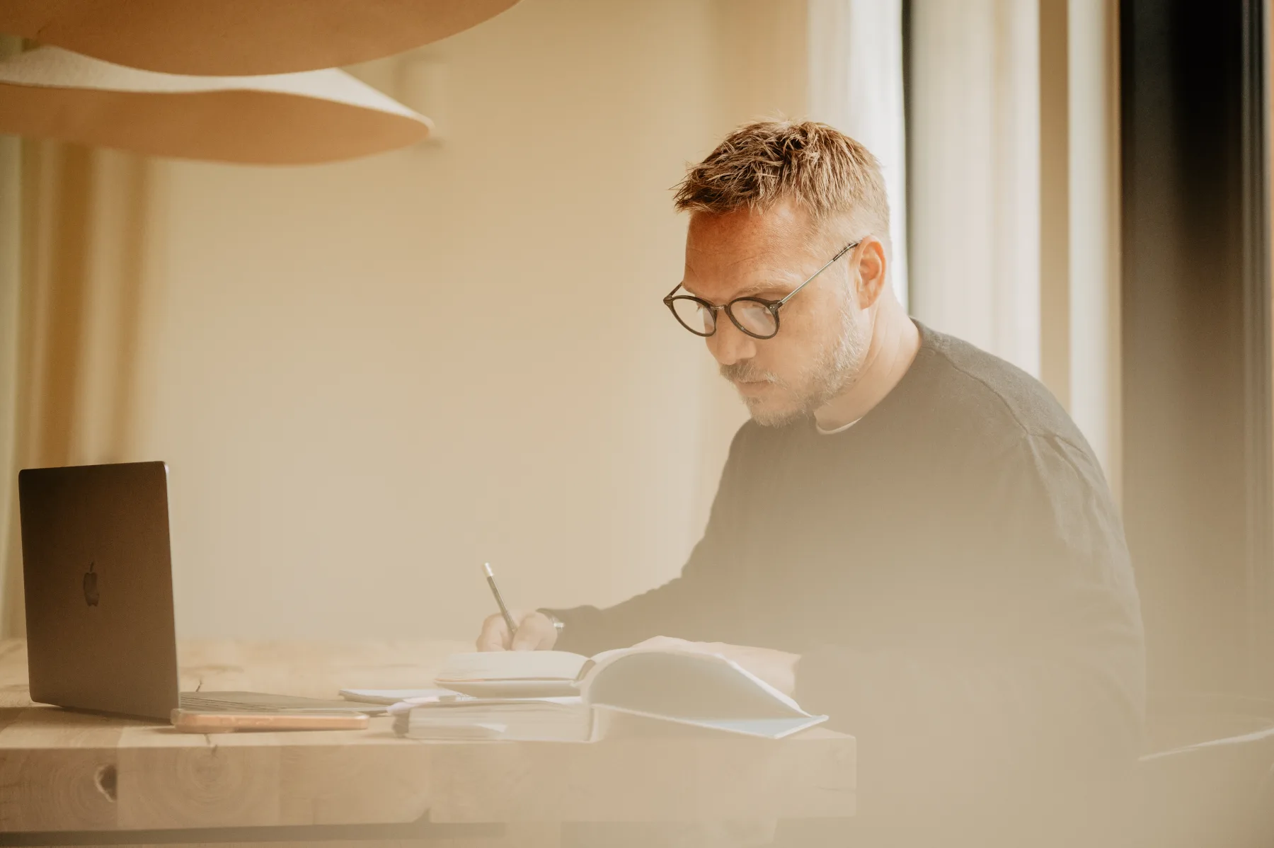 Christian Rosenberger bei der Konzeptarbeit